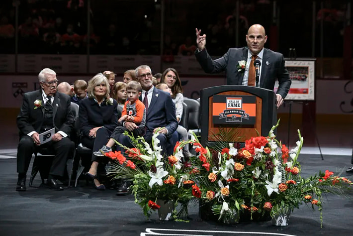 Could former Flyers player and current TV analyst Rick Tocchet be the next head coach of the Flyers?